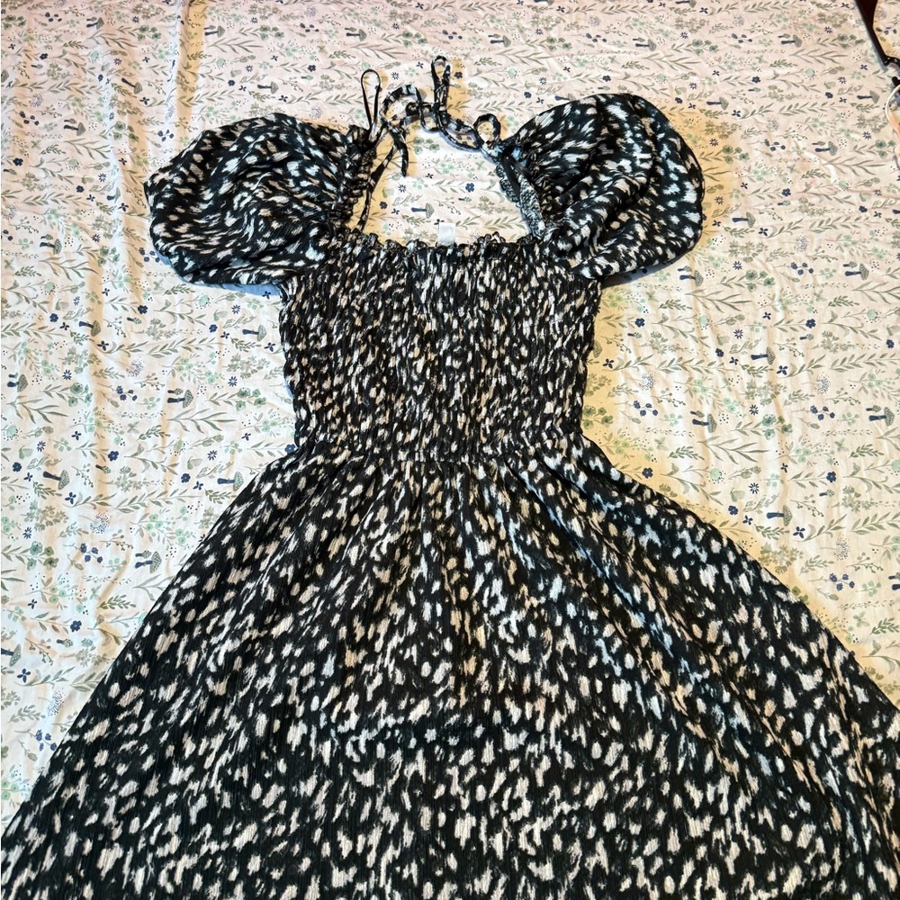 Topshop Monochrome Patterned Dress